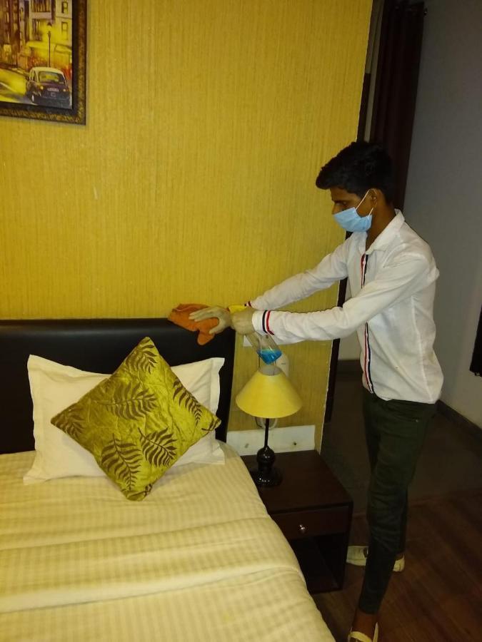 Airport Hotel Tashree New Delhi Eksteriør bilde