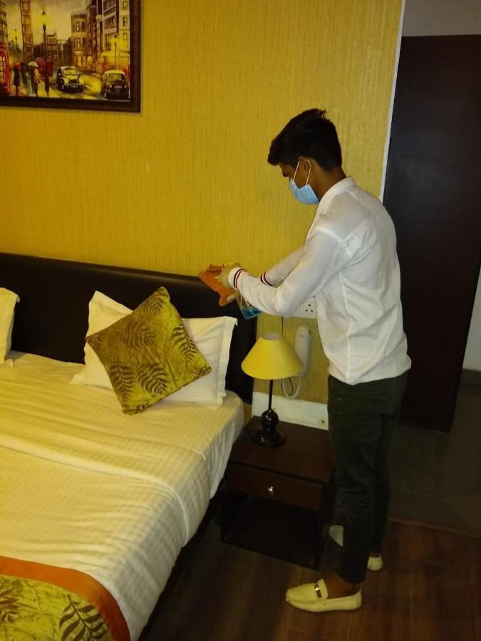 Airport Hotel Tashree New Delhi Eksteriør bilde