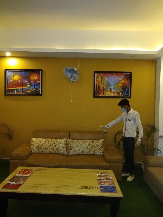 Airport Hotel Tashree New Delhi Eksteriør bilde