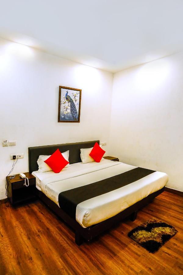 Airport Hotel Tashree New Delhi Eksteriør bilde