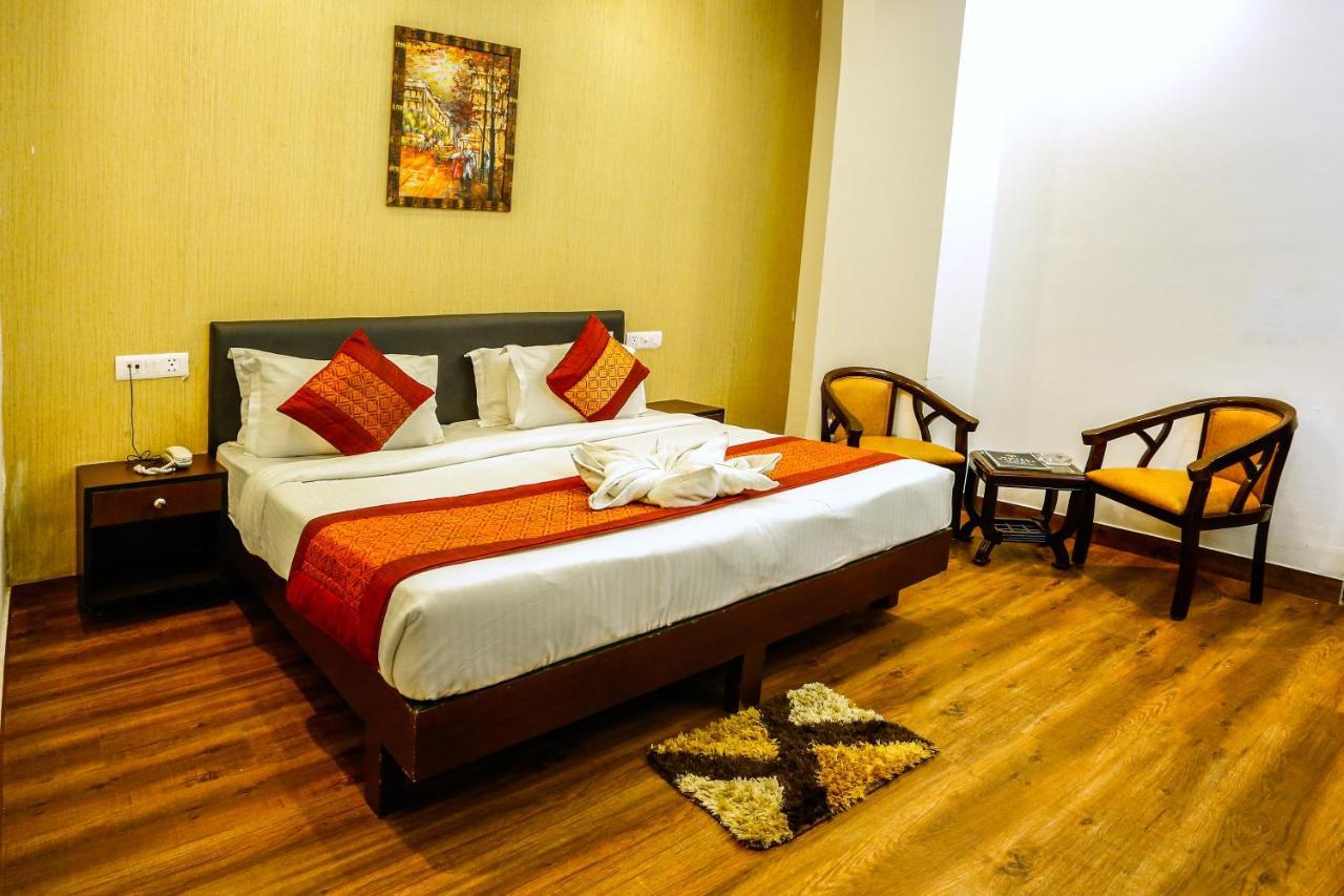 Airport Hotel Tashree New Delhi Eksteriør bilde