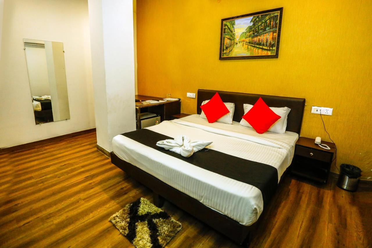 Airport Hotel Tashree New Delhi Eksteriør bilde