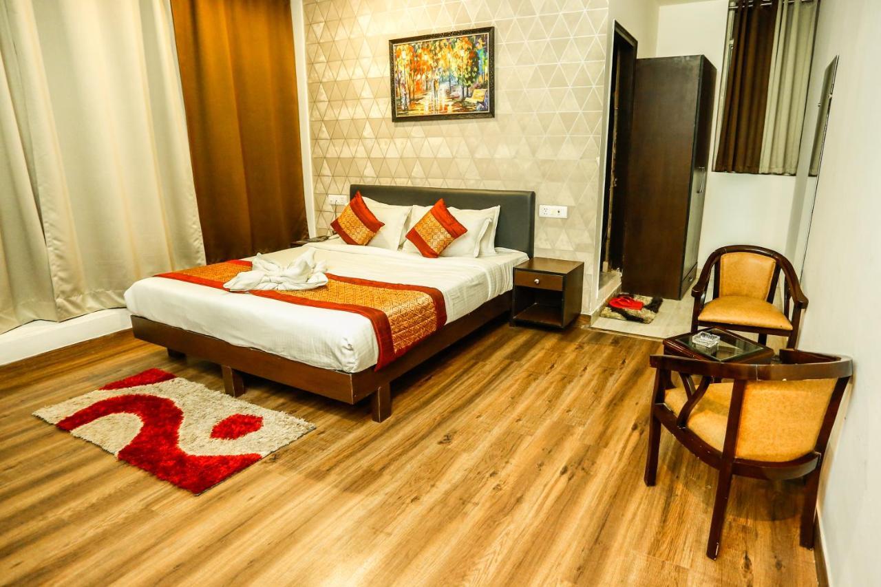 Airport Hotel Tashree New Delhi Eksteriør bilde