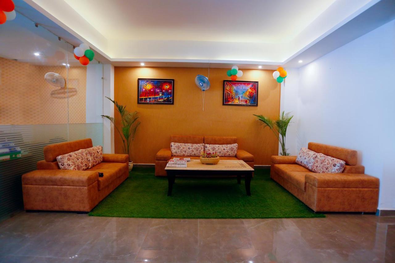 Airport Hotel Tashree New Delhi Eksteriør bilde