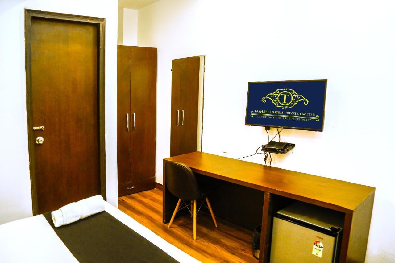 Airport Hotel Tashree New Delhi Eksteriør bilde