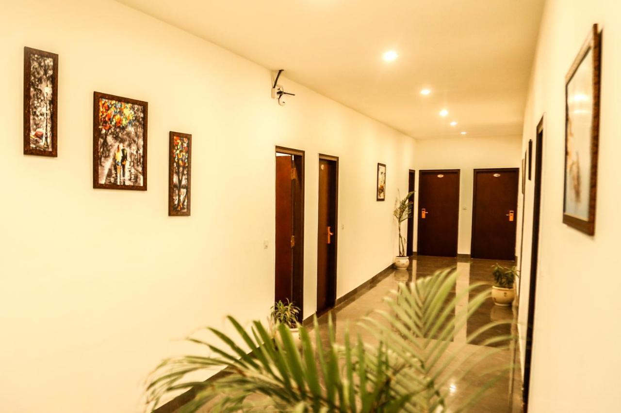 Airport Hotel Tashree New Delhi Eksteriør bilde