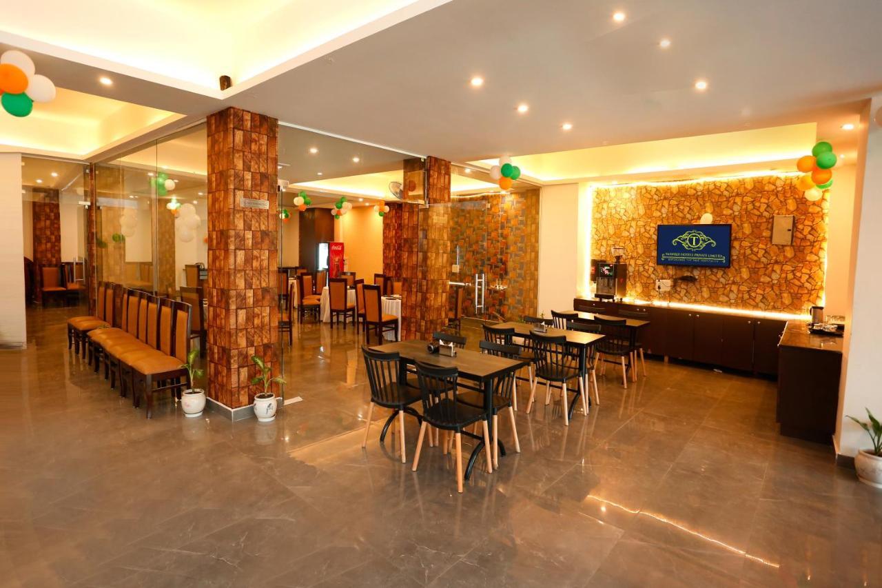 Airport Hotel Tashree New Delhi Eksteriør bilde
